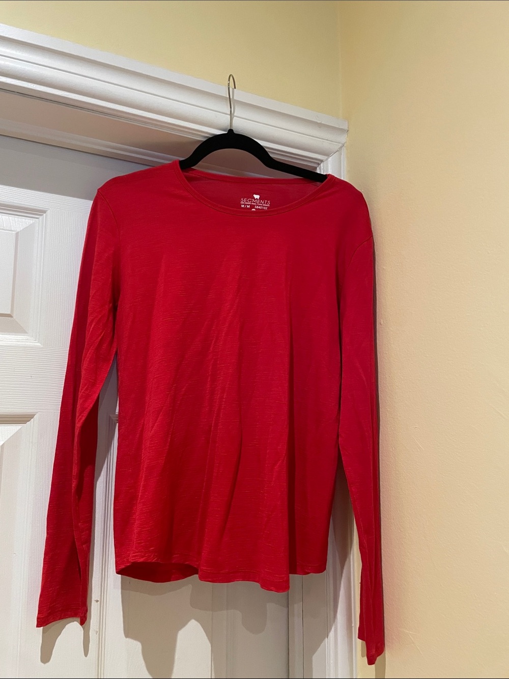 Seg’ment 100% Merino Red Long-Sleeve Crewneck Top Elevated Winter Essentials M